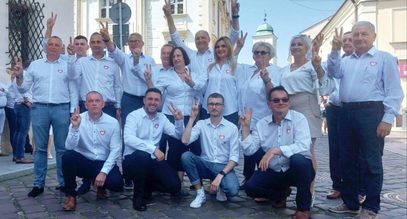 Lista w okręgu 22, czyli przemysko-krośnieńskim w wyborach do Sejmu RP zawiera 22 nazwiska. Wśród wymienionych jest osiem osób z naszego regionu.