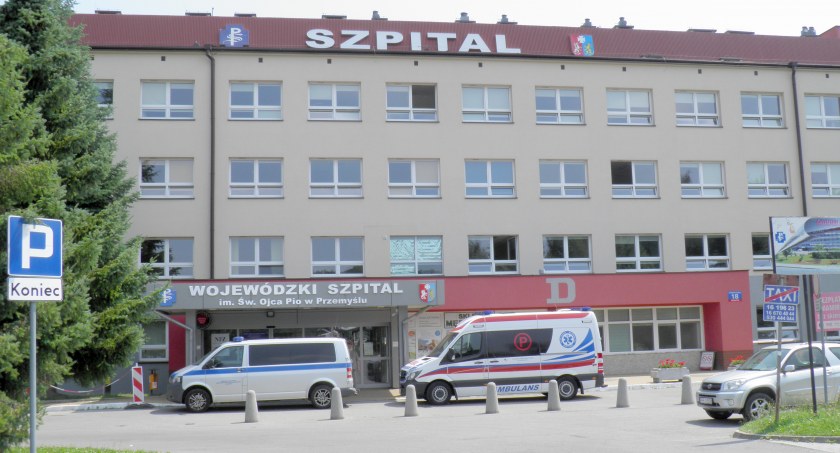 Hospitalizowany w przemyskim szpitalu pacjent z potwierdzoną legionellą to ok. 60-letni mężczyzna. Do placówki trafił z objawami zapalenia płuc. Aktualnie jest w stanie dobrym i w tym tygodniu zaplanowano jego wypis./ FOT. U. Gielo