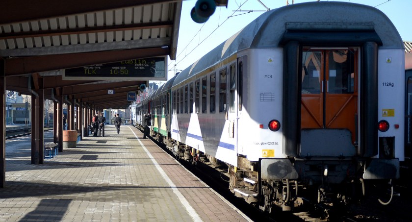 Od 1 września za bilet okresowy na trasie z Przemyśla do Rzeszowa i z powrotem zapłacimy o 146 zł taniej.