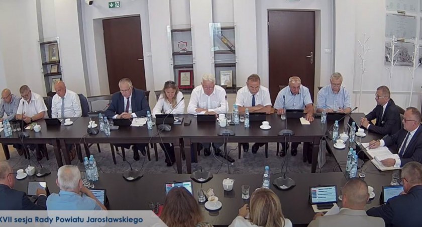 O planach utworzenia Branżowego Centrum Umiejętności debatowano na sesji powiatowej, jaka odbyła się pod koniec lipca. Teraz powiat zrobił kolejny krok, ogłaszajac przetarg na dokumentację projektową./ Zdjecie: Starostwo Powiatowe w Jarosławiu