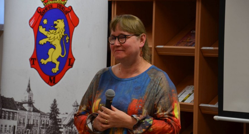 Na spotkaniu z Katarzyną Węglicką nie zabrakło złaknionych wiedzy o kulturze i tradycji tego regionu/MBP Lubaczów 