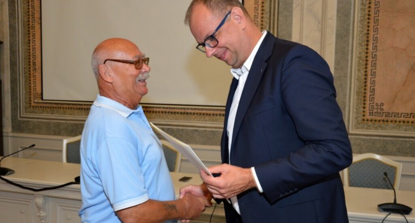 Pracami Przemyskiej Rady Seniorów pokieruje Tadeusz Szczerbaty, który wskazany został w jawnym głosowaniu na przewodniczącego./ Zdjęcie UM Przemyśl