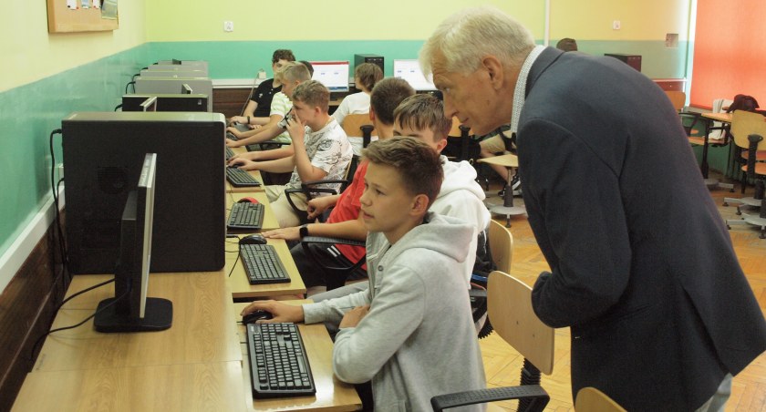 Wyniki 45-minutowego testu uczniów przemyskiej „czwórki” mogą zadowalać. Uzyskali średnią 61 proc. (średnia w szkołach podstawowych w kraju to 51 proc.).