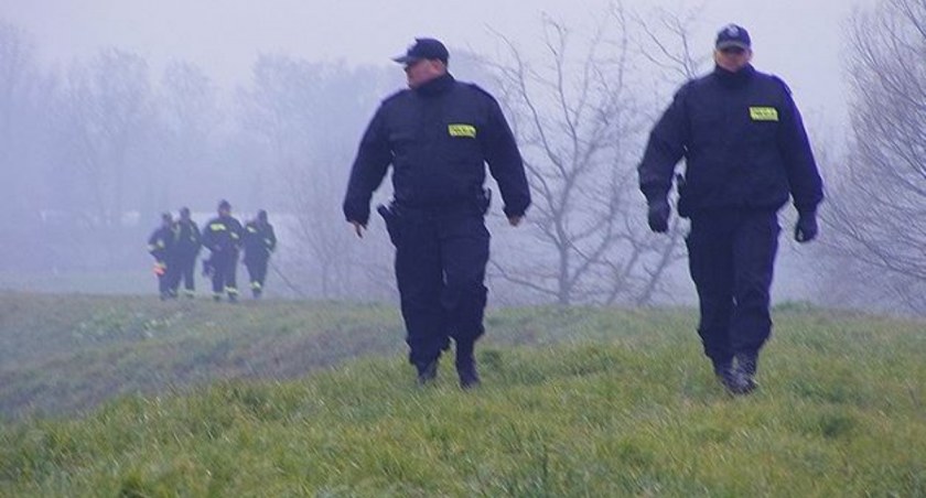 Po zapoznaniu się z rysopisem zaginionego rozpoczęto działania poszukiwawcze. Sprawdzano miejsca, w których mógł przebywać zaginiony.