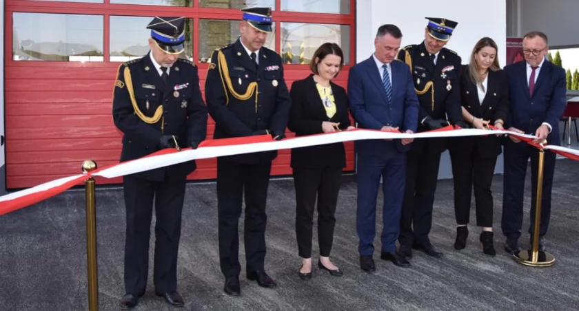 Realizacja była konieczna dla zapewnienia współczesnych standardów i warunków pełnienia służby, również odpowiedniego, zgodnego z wymaganiami BHP garażowania posiadanych pojazdów i sprzętu ratowniczego./Asp. Krzysztof Balicki