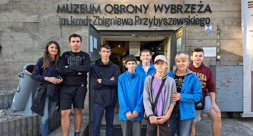 Uczestnikami bałtyckiej przygody były dzieci z sekcji żeglarskiej, prowadzonej przez stowarzyszenie, które były najbardziej zaangażowane w całoroczną pracę i uzyskały najwyższe wyniki szkoleniowe oraz regatowe, a także podopieczni Specjalnego Ośrodka Szkolno-Wychowawczego nr 2 w Przemyślu pod opieką Beaty Jaworskiej.  Fot. zbiory własne