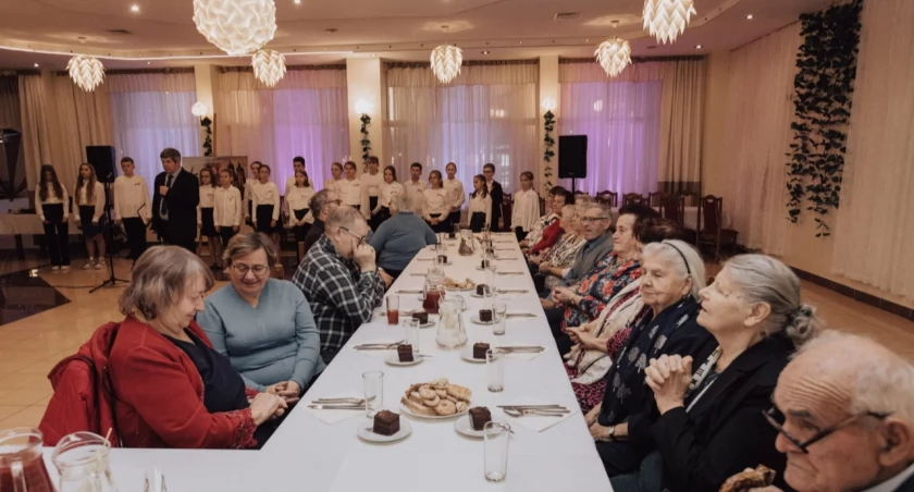 Jubileusz 60-lecia przeworskiego koła powiatowego Polskiego Związku Niewidomych odbył się w środę, 15 listopada, w restauracji Gemar w Przeworsku./ Zdjęcia: Starostwo Powiatowe w Przeworsku