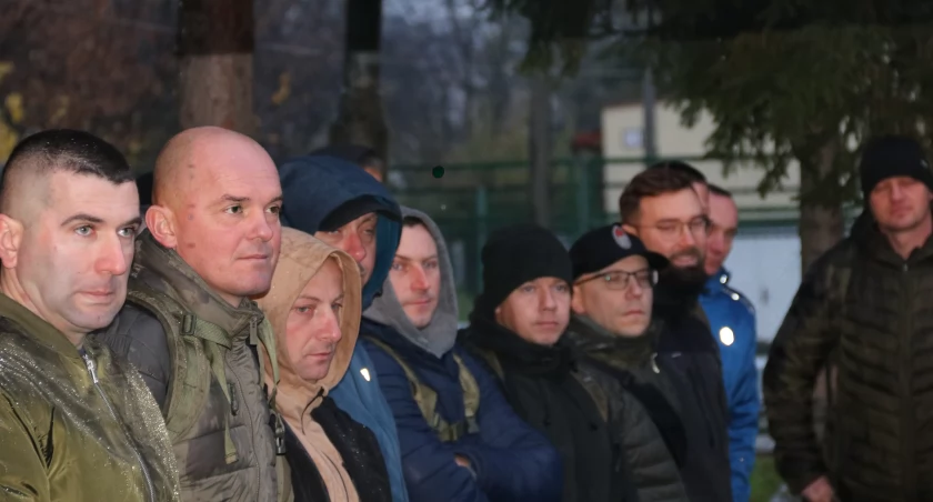 Wśród ochotników, którzy stawili się w przemyskiej jednostce na szkolenie podstawowe, są studenci, pracownicy instytucji państwowych i samorządowych, właściciele firm czy bezrobotni. Fot. 20 Przemyska BOT