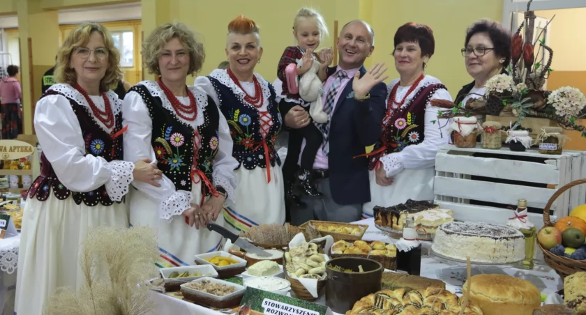 Kulinarne wysiłki gospodyń zostały docenione nie tylko pochwałą, ale też nagrodą finansową./ Zdjęcia Starostwo Powiatowe w Jarosławiu
