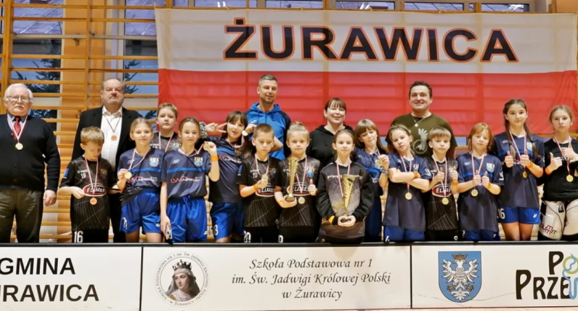 W żurawickich zawodach wystartowali młodzi unihokeiści z Podkarpacia i Małopolski. Wszyscy zostali nagrodzeni, wszyscy byli zwycięzcami. Fot. zbiory własne