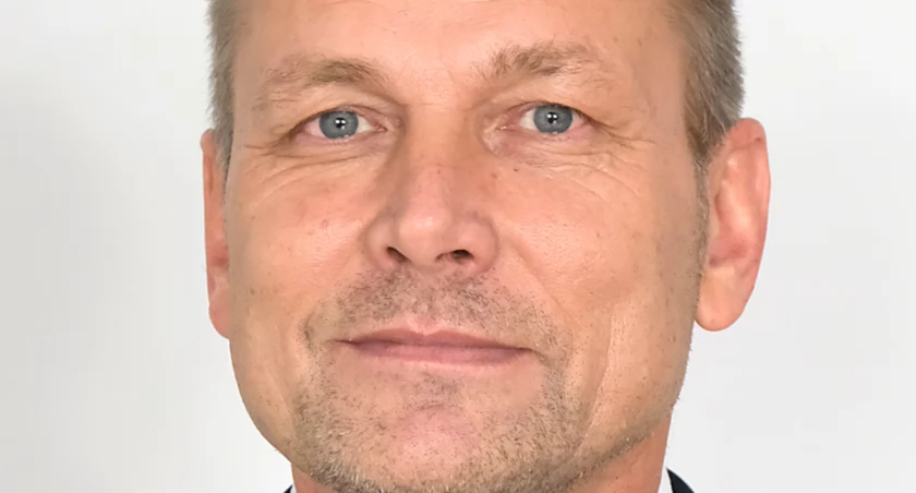 Jak wyjaśnił Wojciech Błachowicz, nowe obowiązki zawodowe poza Przemyślem sprawiają, że nie byłby w stanie dobrze i rzetelnie wywiązywać się z roli radnego. Dlatego złożył mandat. Fot. Jacek Szwic
