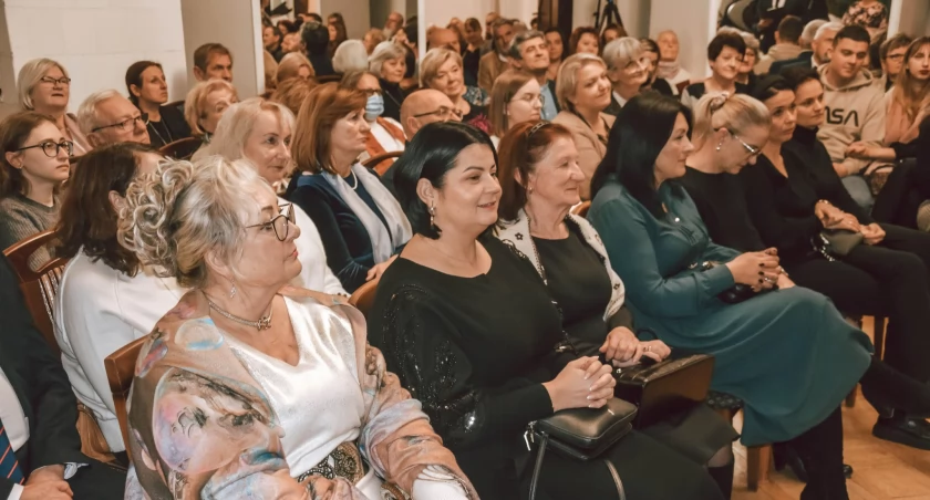 Miłośnikom muzyki klasycznej, zgromadzonym w pałacu w Zarzeczu, zaserwowano wyborną muzyczną ucztę./ Zdjęcia UG Zarzecze
