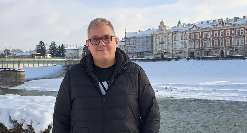Krzysztof Żółtak (l. 33) to przemyślanin z krwi i kości. W mieście nad Sanem ukończył studia i tu prowadzi ze wspólnikiem firmę./ Fot. U. Gielo