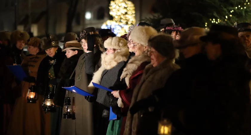 Za sprawą członków stowarzyszenia na przemyskim rynku było magicznie. Fot. UM Przemyśl