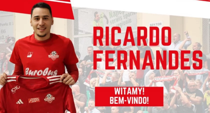 Portugalczyk Ricardo Jorge Pinto Fernandes ma 24 lata i jest rozgrywającym. Ma 174 cm wzrostu. Fot. Eurobus Przemyśl