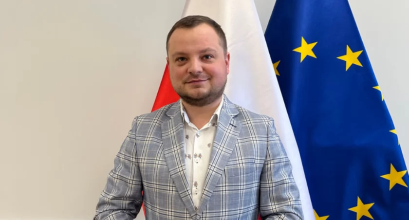 . – Po wielu rozmowach z mieszkańcami, przedstawicielami z różnych lokalnych środowisk (m. in. stowarzyszeń, Rady Seniorów, KGW, OSP) , postanowiłem podjąć działania w celu przywrócenia naszej gminie praw miejskich – mówi Grzegorz Gągola, burmistrz Birczy.           