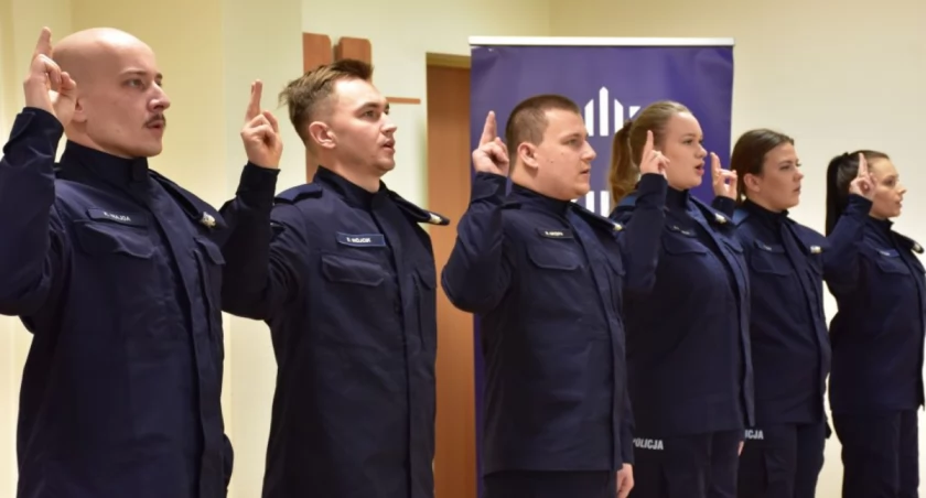 Młodzi adepci to 3 funkcjonariuszki i 3 funkcjonariuszy./ FOT. KPP Jarosław