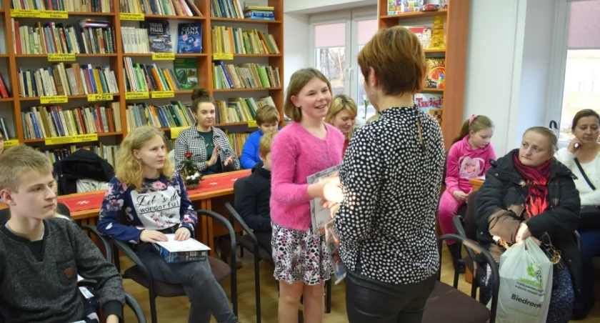 Zaangażowanie uczestników doceniono dyplomami i upominkami, a laureaci mogli liczyć na nagrody rzeczowe./ FOT. Starostwo Powiatowe w Przemyślu