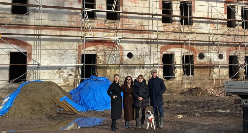 Projekt hotelu „Fortress” czyli „Twierdza” opracowuje córka A. Pichura, architekt Joanna Pichur, której w całej inwestycji pomagać będą wieloletnie koleżanki z branży Anna Myhas i Adrianna Inglot. Fot. zbiory własne