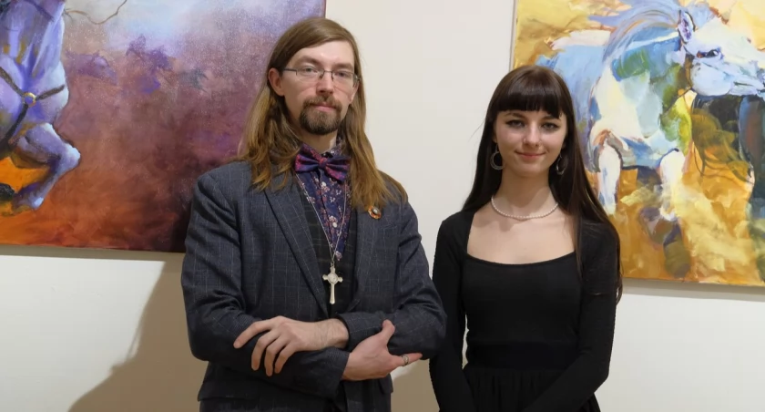 Aleksandra Marciniak i Eliasz Dyrow – główni bohaterowie wernisażu wystawy „Inspiracje”./ Zdjecia: JOKiS Jarosław