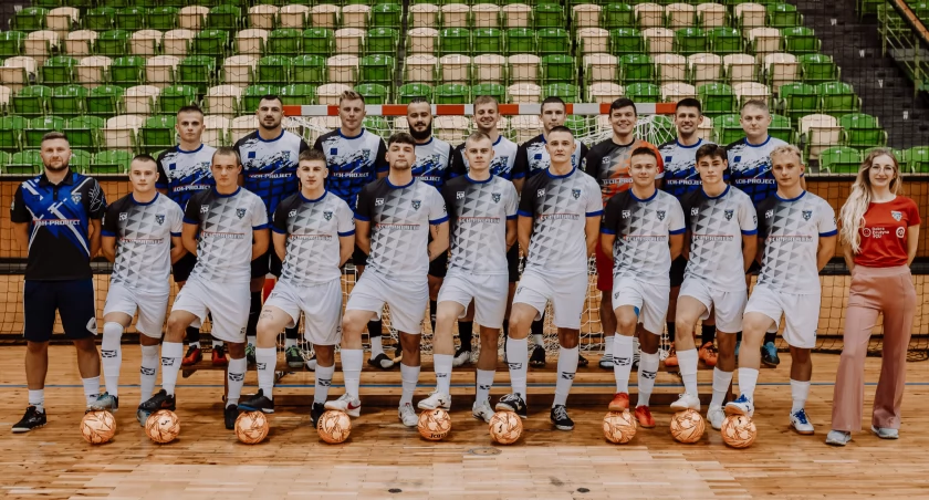 Tech-Projekt Jarosław zajmuje 3. miejsce w Makroregionalnej 2. Polskiej Lidze Futsalu. Fot. Tech-Projekt Jarosław