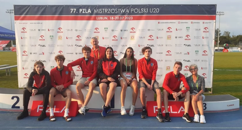 Lekkoatleci UKS „Tempo 5” Przemyśl co rok dostarczają miastu niemal połowę punktów z całego dorobku przemyskich klubów we współzawodnictwie sportowym w młodzieżowym sporcie kwalifikowanym.