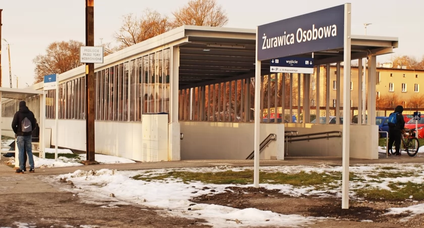 Bezkolizyjne przejście pod torami nieopodal przystanku „Żurawica Osobowa” to ok. 40-metrowy tunel łączący ulice Dworcową z Wapowskiego. Fot. Mariusz Godos