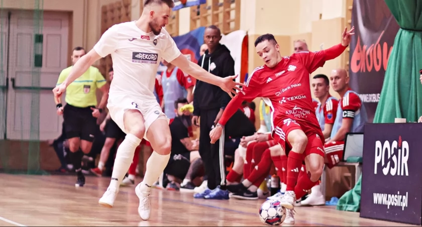 Bruninho (z prawej) i spółka w 1/8 Pucharu Polski zmierzy się w Opolu z obecnie czwartą siłą FOGO Ekstraklasy futsalu. Fot. Grzegorz Gajdzik 