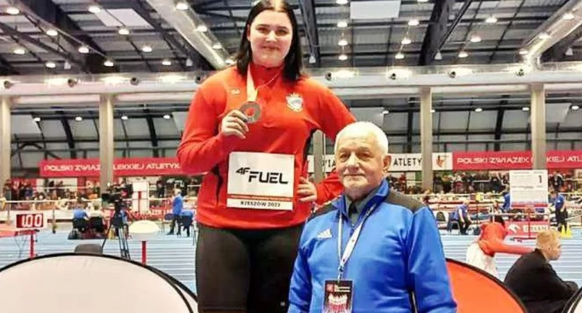 Złota Anna Kicińska z trenerem Leszkiem Wojciechowskim. Fot. zbiory własne