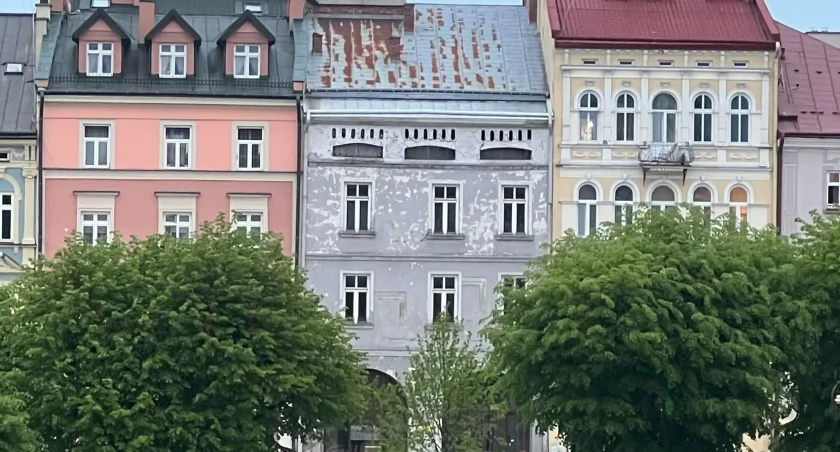 Urząd Marszałkowski w Rzeszowie przeprowadzi w kamienicy przy ul. Rynek 11 kompleksowy remont. Pochłonie z pewnością ponad 20 milionów złotych. Fot. ze zbiorów Bogusława Świeżego