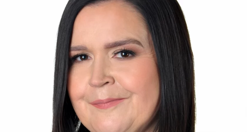 Joanna Tomczyk ma 48 lat i od początku pracy zawodowej związana jest z oświatą. To pierwsza w historii nadsańskiego grodu kobieta, która zdecydowała się powalczyć o najważniejsze stanowisko w mieście. Fot. zbiory własne