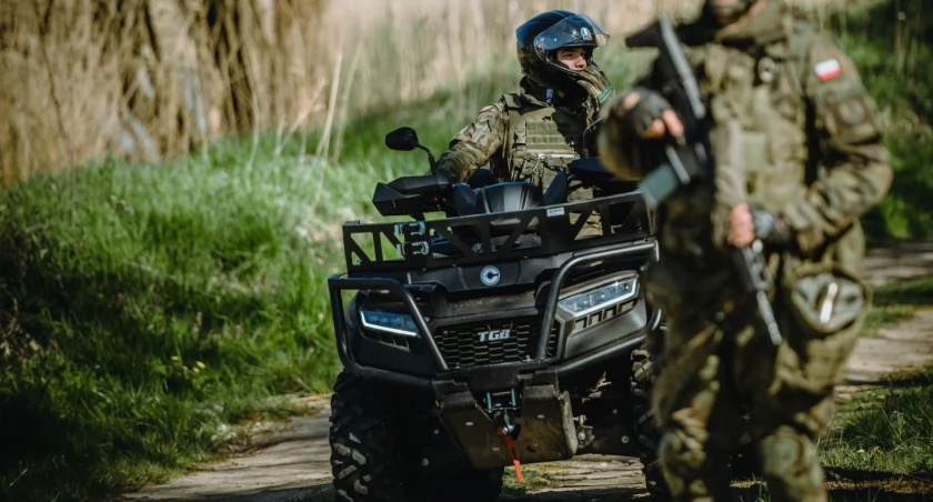 Wiodącą rolę w ćwiczeniach pełnią wojska lądowe, wspierane przez siły powietrzne, marynarkę wojenną, wojska specjalne oraz wojska cybernetyczne. Fot. WOT