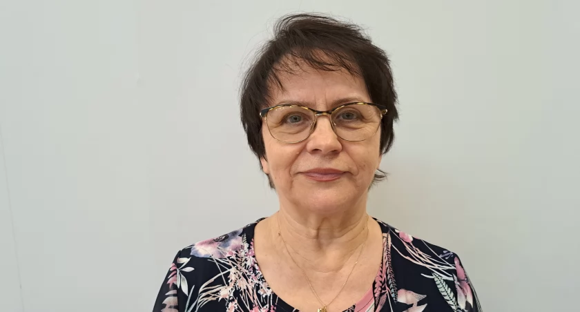– Dziś, kiedy trudne doświadczenia związane z chorobą mam już za sobą, staram się gorąco namawiać kobiety do regularnych badań. Ja się badałam i mogę powiedzieć, że to mnie uratowało. Jestem najlepszym przykładem tego, że da się pokonać raka! – mówi Elżbieta Bereźniak, wiceprezes Przemyskiego Klubu Amazonki.