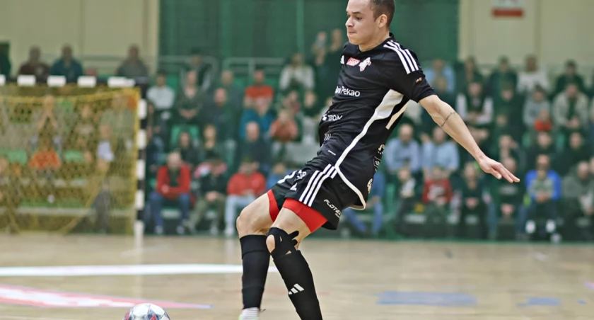 Bruninho był jednym z najlepszych graczy meczu pomiędzy Eurobusem Przemyśl a Piastem Futsal Gliwice. Fot. Grzegorz Gajdzik
