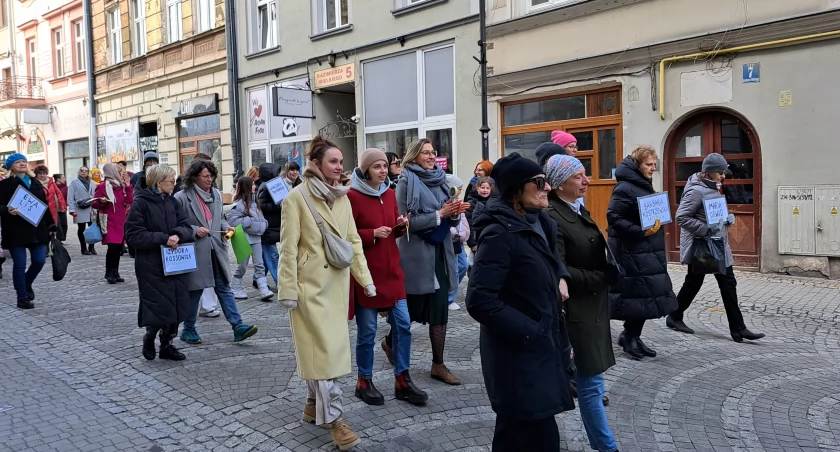 Częścią wydarzenia był przemarsz ulicami Kazimierzowską i Franciszkańską./ FOT. U. Gielo