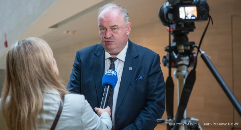 Spotkanie podsumowujące pięcioipółroczną kadencję podkarpackich władz samorządowych odbyło się w Muzeum Narodowym Ziemi Przemyskiej. Na zdjęciu wicemarszałek województwa podkarpackiego, przemyślanin, Piotr Pilch. Fot. Krzysztof Witek