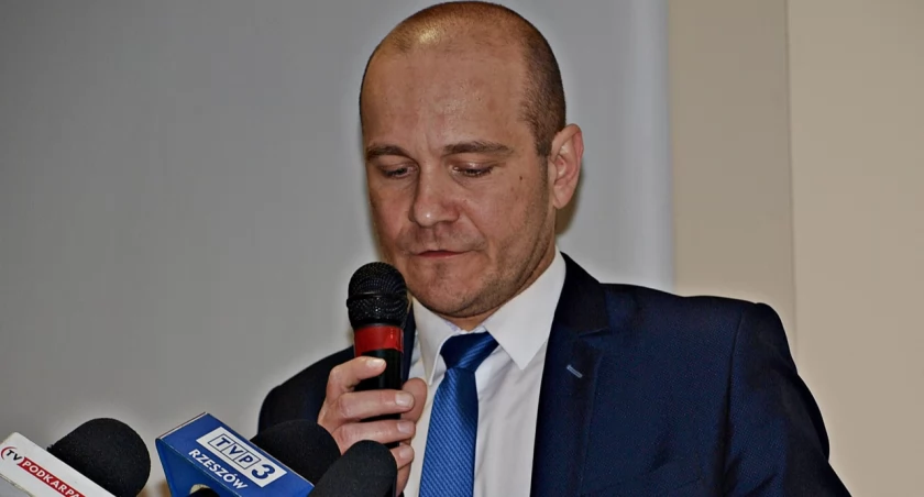 – To pomysły samych mieszkańców. Niczego nie zrobimy bez ich pomocy i współpracy. To oni są w tym mieście prawdziwymi gospodarzami – powiedział kandydat na prezydenta Przemyśla Maciej Kamiński. Fot. Mariusz Godos