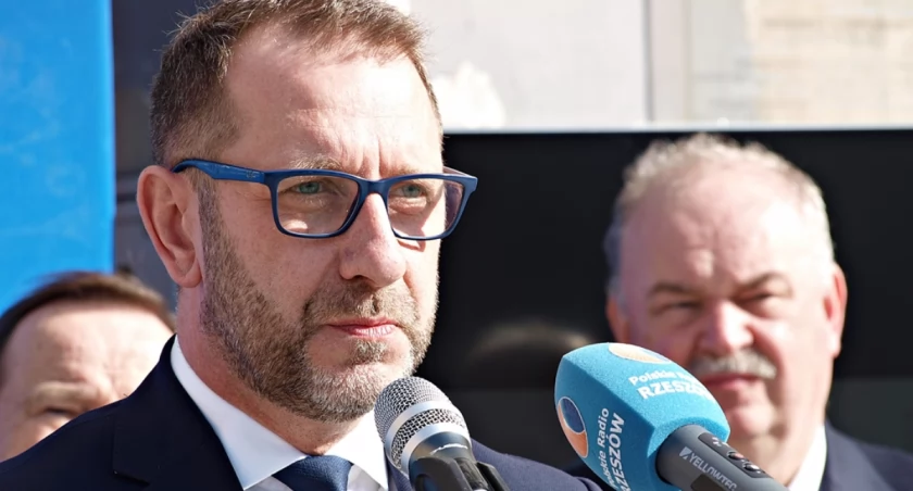 – Obiecałem, że zrobię wszystko, co będzie możliwe, aby przed końcem kadencji doprowadzić do szczęśliwego finału. Musieliśmy doprowadzić do procesu przejęcia kamienicy przez zasiedzenie. Udało się – stwierdził zastępca prezydenta Przemyśla Bogusław Świeży. Fot. Mariusz Godos