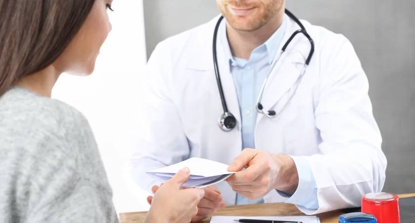 Z aktualnego podsumowania ZUS wynika, że mieszkańcy Podkarpacia na zwolnieniach lekarskich w 2023 roku spędzili łącznie 12,2 mln dni. W porównaniu z 2022 rokiem, to ponad 9,5 tys. więcej L4.