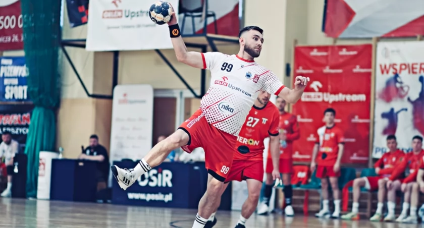 Tomasz Kulka zdobył w tym sezonie dla przemyskiego zespołu już 100 bramek. Fot. Grzegorz Gajdzik