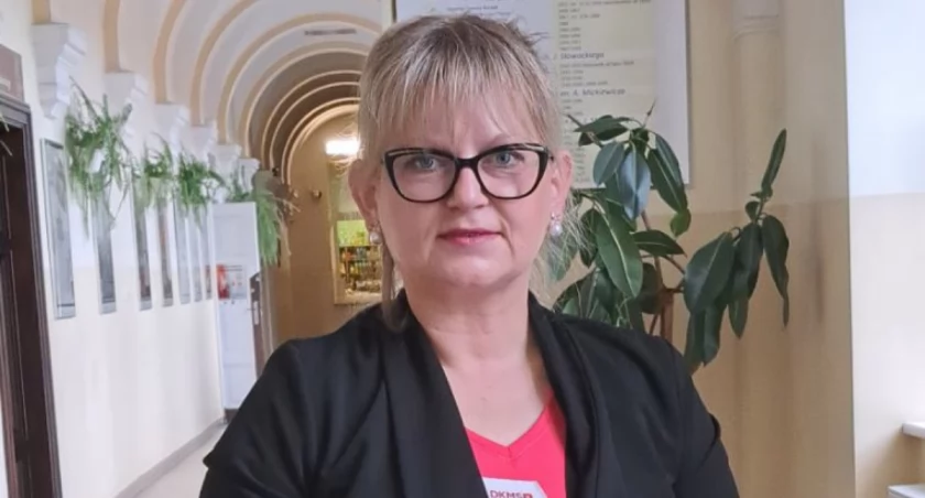 - Pobranie wymazu z wewnętrznej części policzka, który będzie potem weryfikowany, poprzedza wypełnienie kwestionariusz. Potem zostaje oczekiwanie na telefon, który w przypadku niektórych osób nie dzwoni nawet i przez 10 – 15 lat, aż w końcu nadchodzi ten moment - mówi wolontariuszka fundacji DKMS Sylwia Niemiec. / FOT. U. Gielo