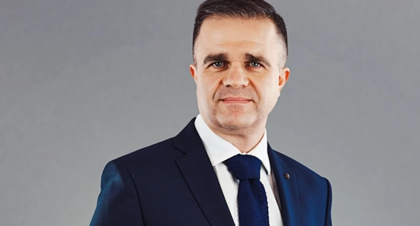 Będący przez 9 lat sekretarzem miasta Przemyśla Dariusz Łapa został starostą przeworskim i – co jest oczywiste – z funkcji w przemyskim magistracie musiał (czasowo) zrezygnować. Fot. zbiory własne