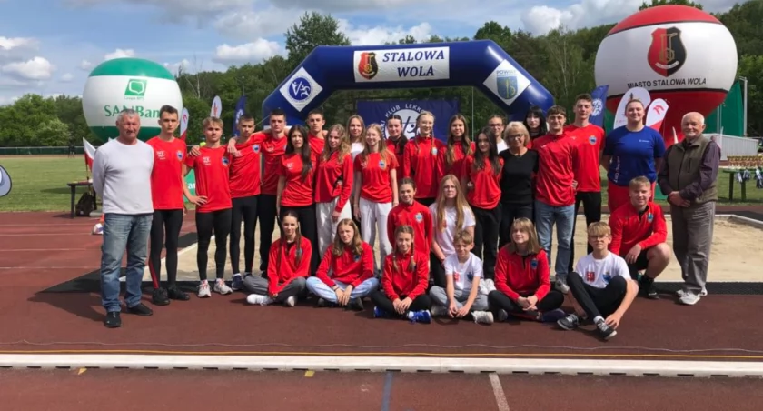 Przemyska ekipa podczas 66. Mistrzostw Stalowej Woli w lekkoatletyce. Fot. zbiory własne