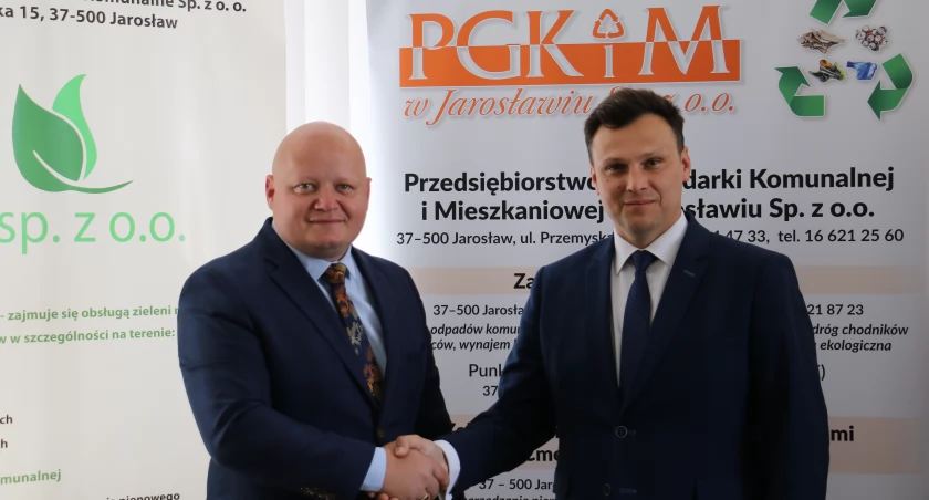 Nowy szef jarosławskiej spółki PGKiM został przedstawiony przez burmistrza M. Nazarewicza kilkanaście dni temu na spotkaniu z mediami.