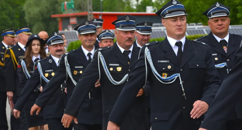 W Węgierce 25 maja uroczyście świętowano profesjonalizację miejscowej jednostki, której potwierdzeniem jest fakt dołączenia do grona tych będących częścią Krajowego Systemu Ratowniczo-Gaśniczego./ FOT. Starostwo Powiatowe w Jarosławiu.