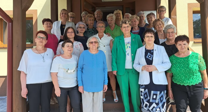 Świętujący 25-lecie działalności „Przemyski Klub Amazonek” to jedna, wielka rodzina. Dzielą smutki i radości i wspierają w drodze do wyzdrowienia./ FOT. U. Gielo