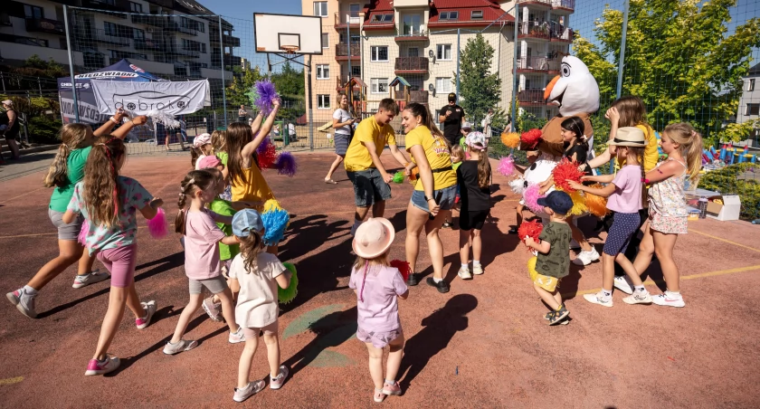 Na młodszych tych starszych czekała cała masa atrakcji, które przygotowali organizatorzy. Fot. zbiory organizatora