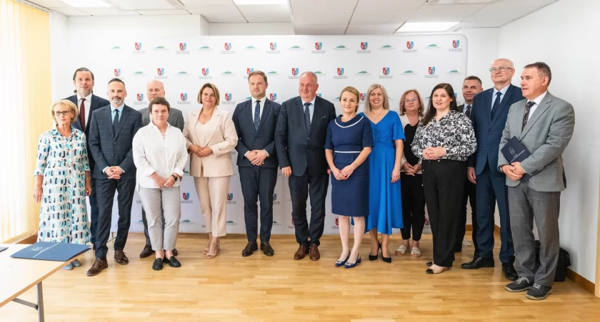 Podpisanie umów z przedstawicielami podkarpackich uczelni, gwarantujących wsparcie finansowe dla nich, miało miejsce w Urzędzie Marszałkowskim Województwa Podkarpackiego./ FOT. UMWP