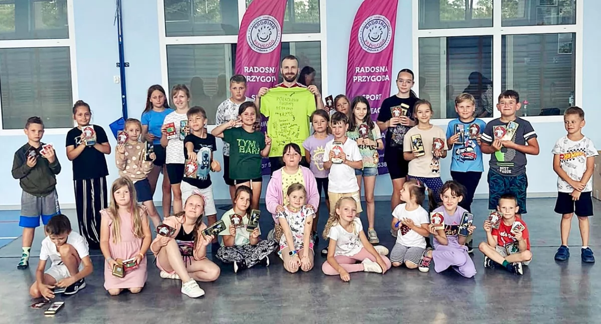 Jednym z gości półkolonii był futsalista Texom Eurobusu Przemyśl Sebastian Pawlak. Fot. zbiory własne