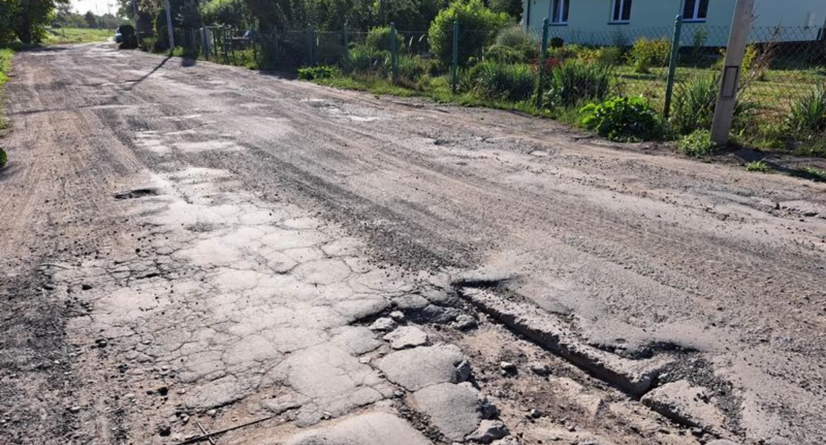 Rundka ulicą Przekopaną, którą odbyliśmy w ubiegłym tygodniu, stanowiła szczególne doznania. Bynajmniej nie z gatunku tych pozytywnych. / FOT. U. Gielo